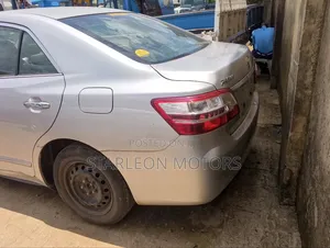 Toyota Premio 2012 Silver