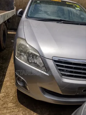 Toyota Premio 2012 Silver