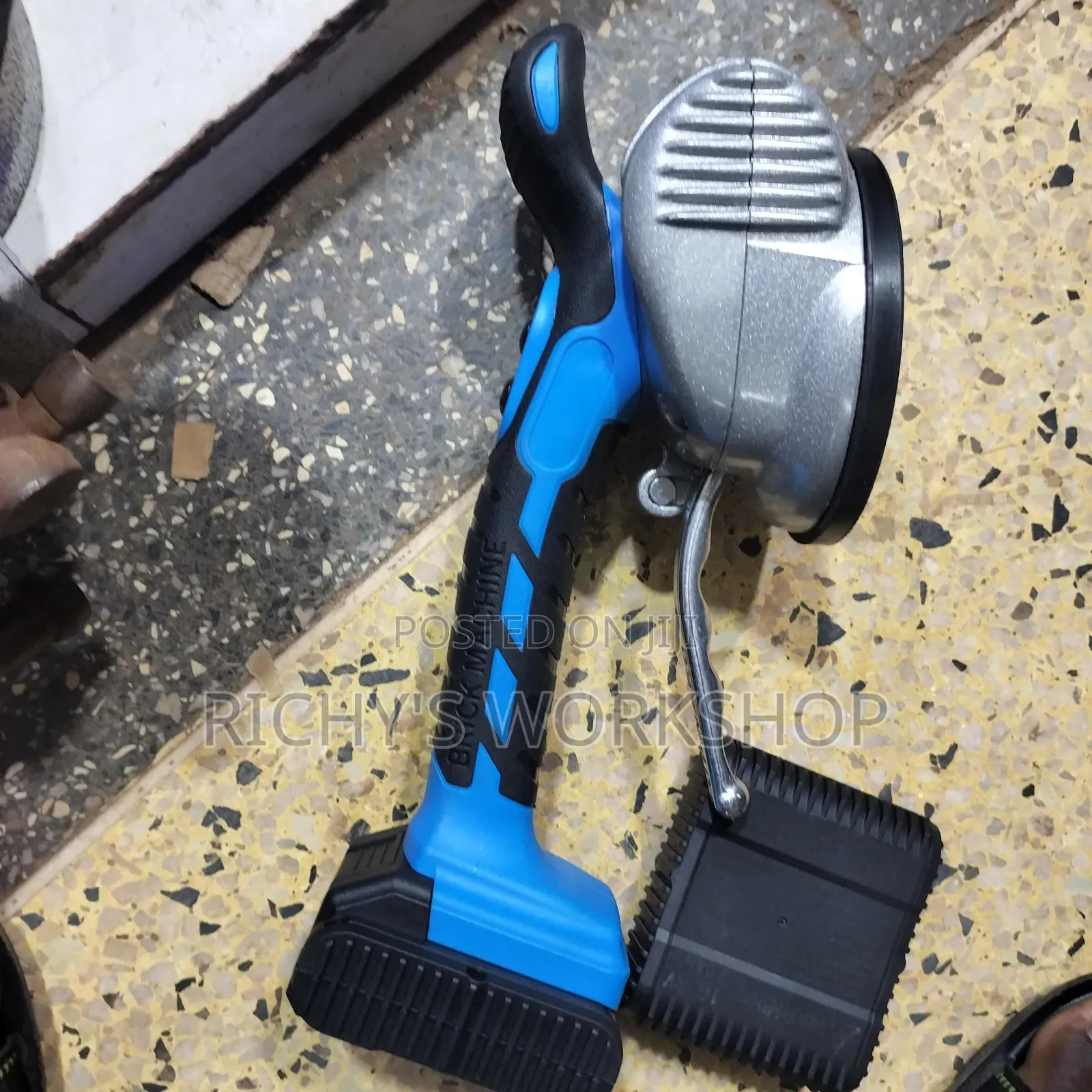 Reachargable Tile Vibrating Machine