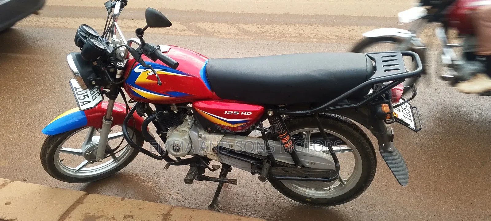Bajaj Boxer 125 2024 Red
