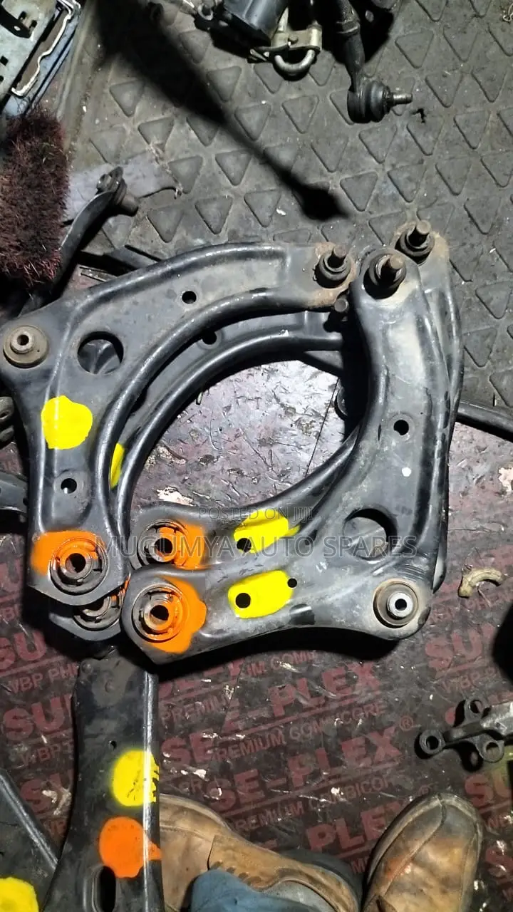 Nissan Note Front Suspension Plates