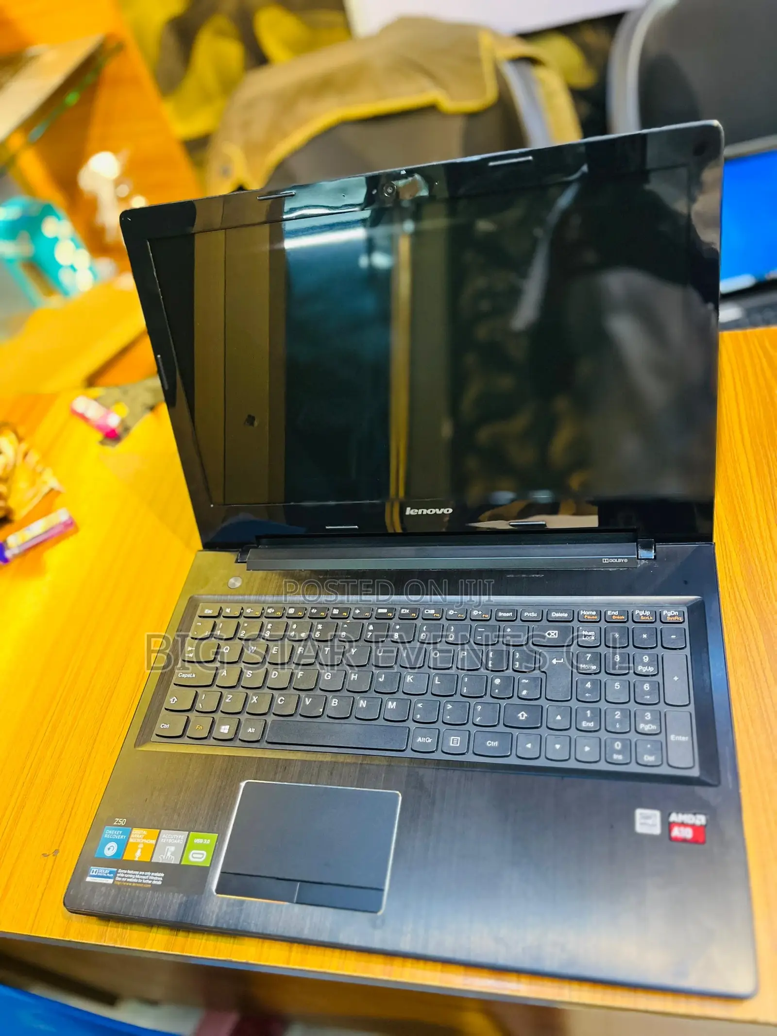 Laptop Lenovo 4GB AMD Ryzen HDD 250GB