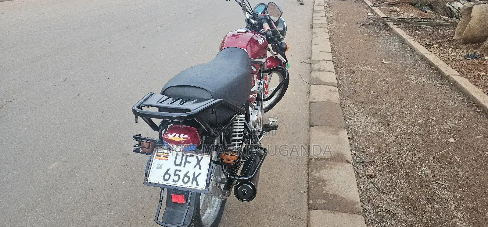 TVS HLX 125 2023 Red