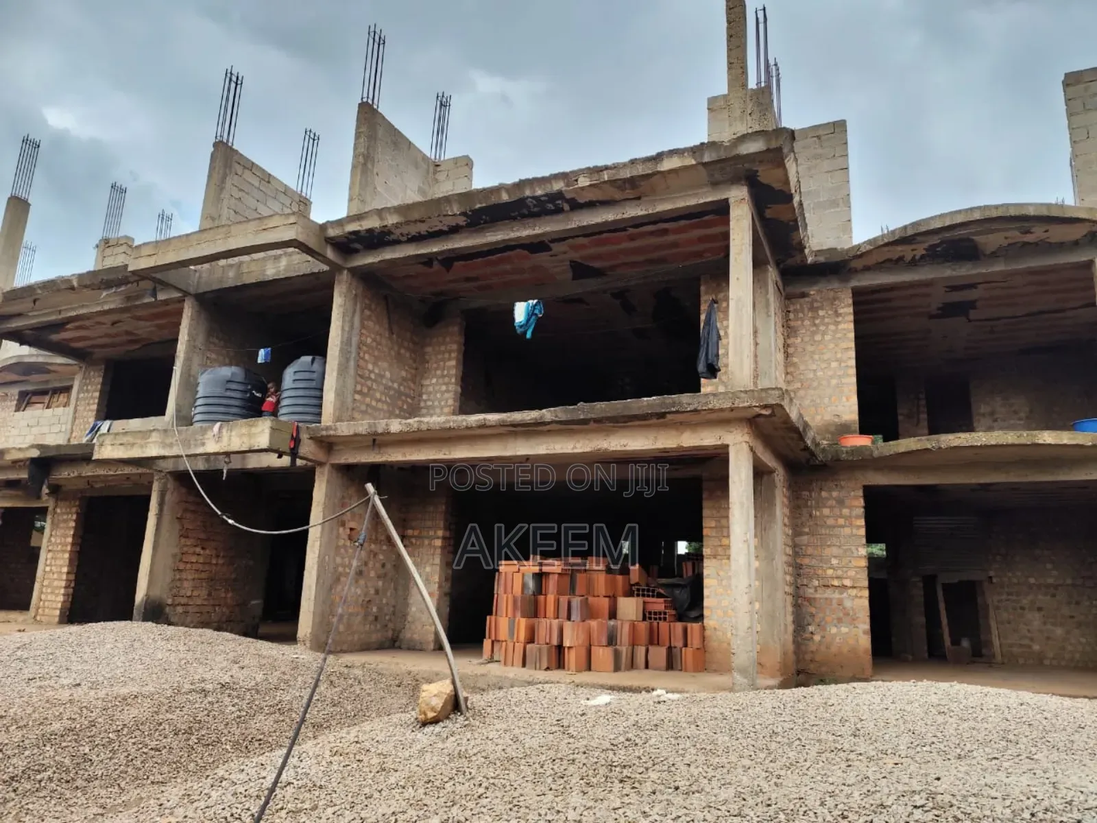 5bdrm Block of Flats in Wakiso / Wakiso for sale