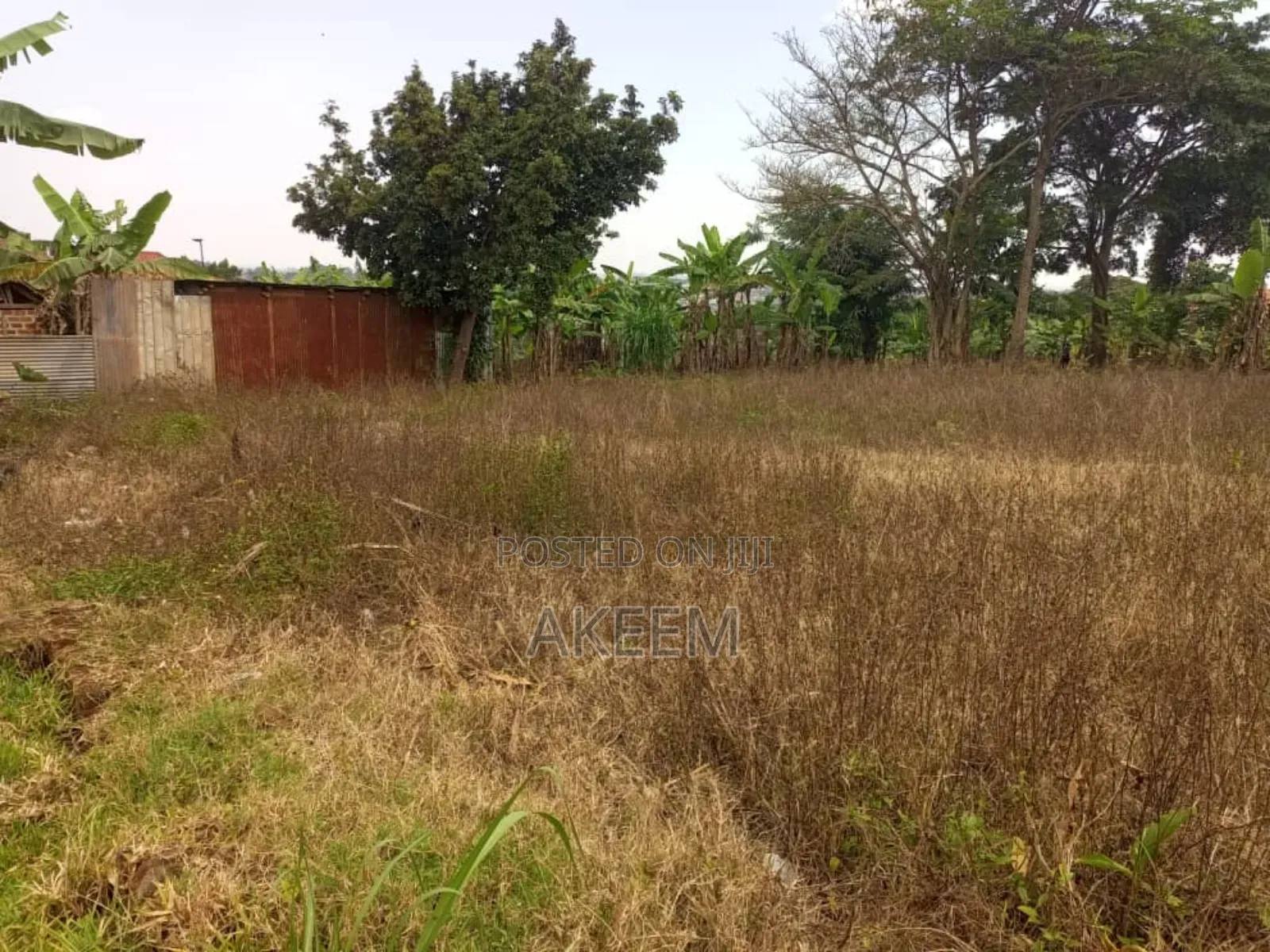5bdrm Block of Flats in Wakiso / Wakiso for sale