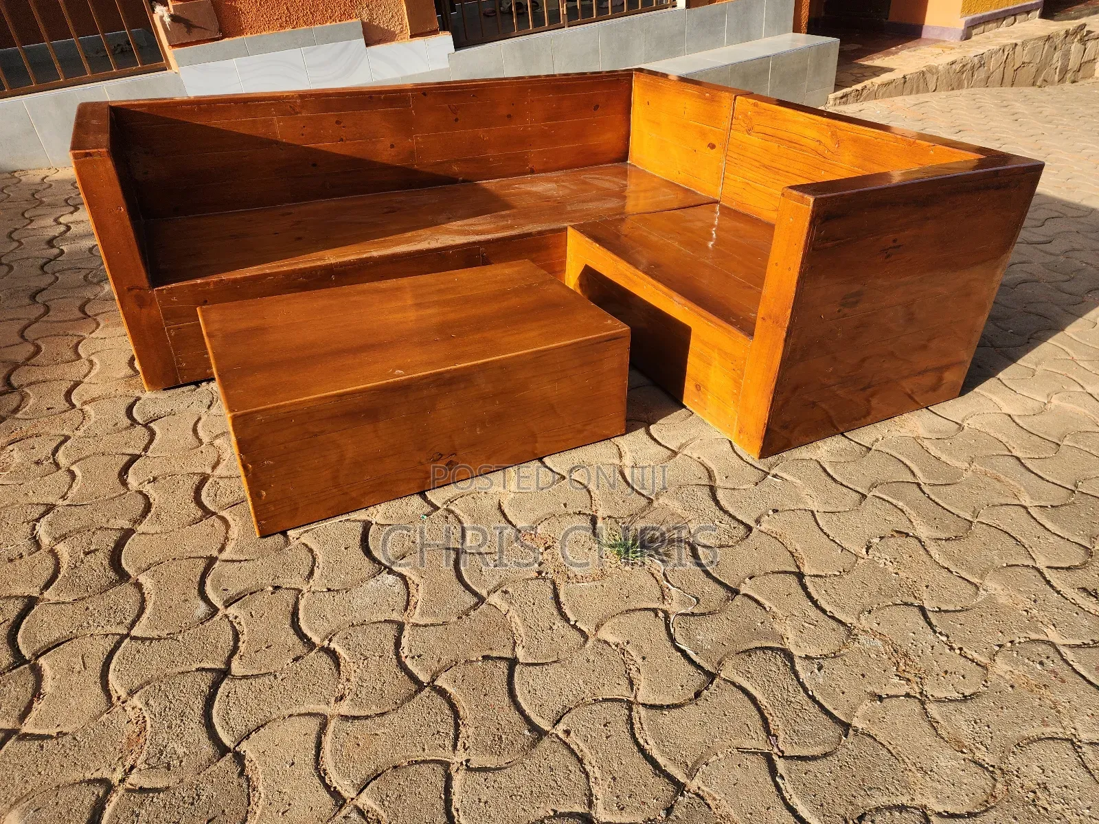 Pallet Box Chair With Table