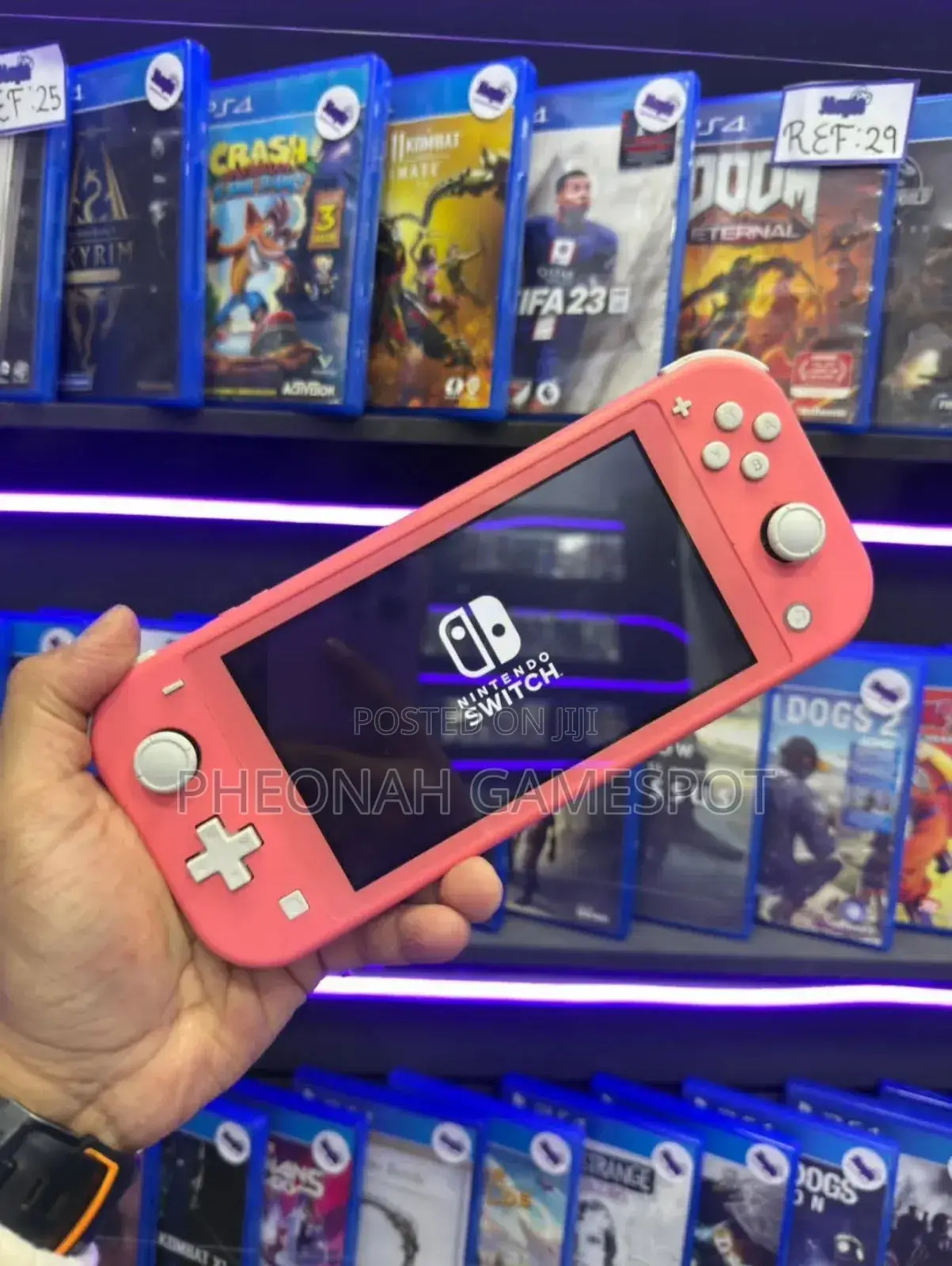 Uk Used Nitendo Switch Lite in a Perfect Condition