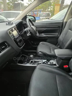 Mitsubishi Outlander 2016 Beige