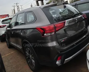 Mitsubishi Outlander 2016 Beige