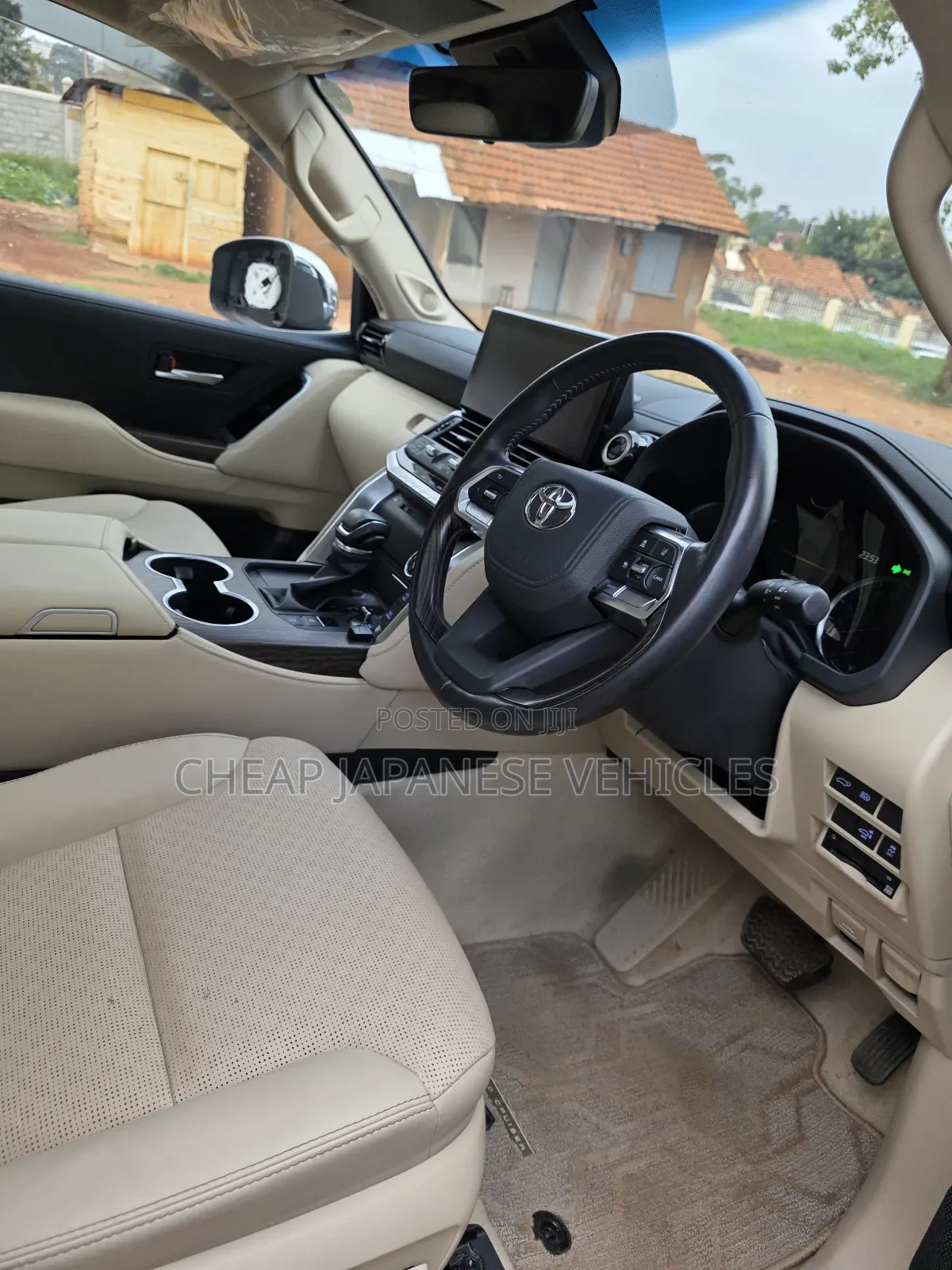 Toyota Land Cruiser LC300 2024 Black