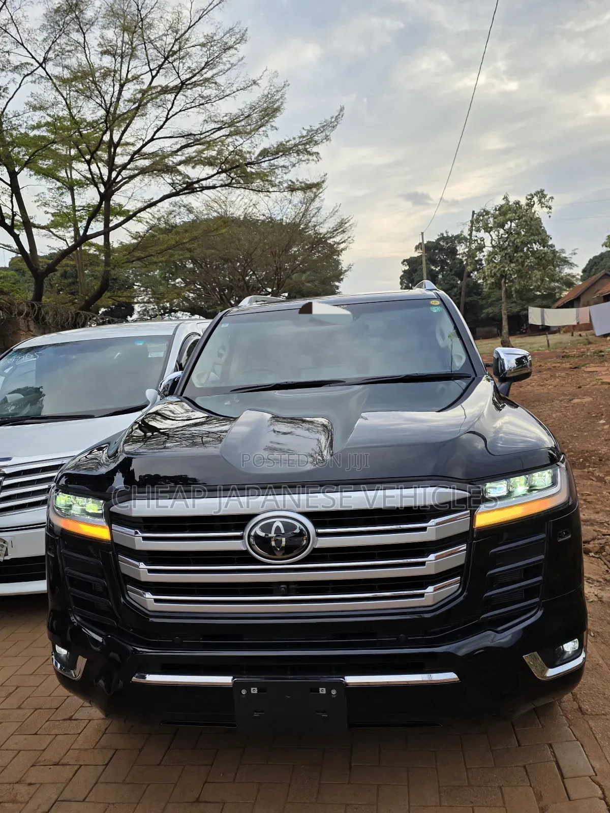 Toyota Land Cruiser LC300 2024 Black