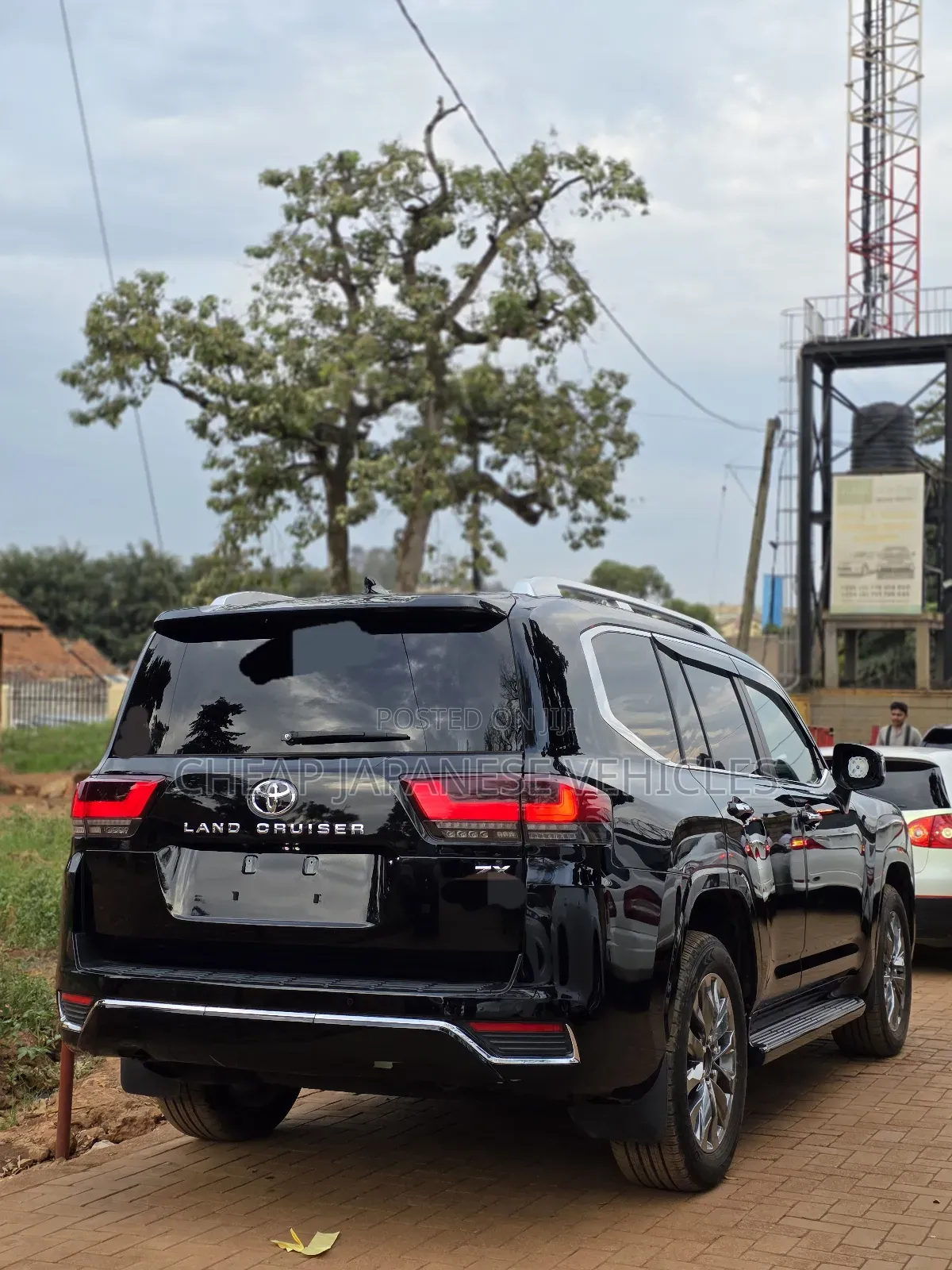 Toyota Land Cruiser LC300 2024 Black