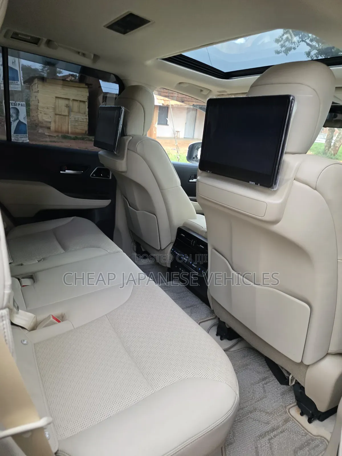Toyota Land Cruiser LC300 2024 Black