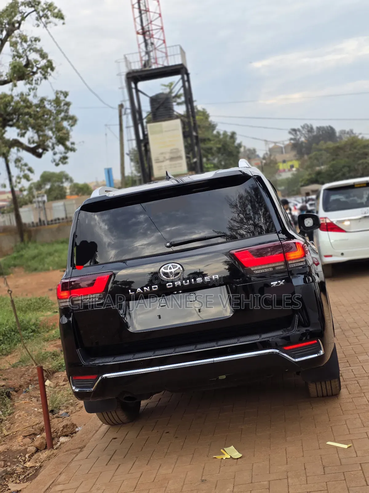 Toyota Land Cruiser LC300 2024 Black