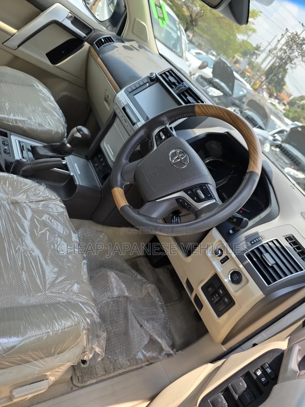 Toyota Land Cruiser Prado 2.8 2019 White