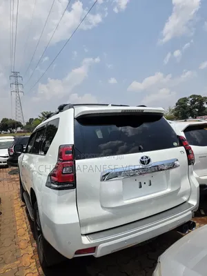Toyota Land Cruiser Prado 2.8 2019 White