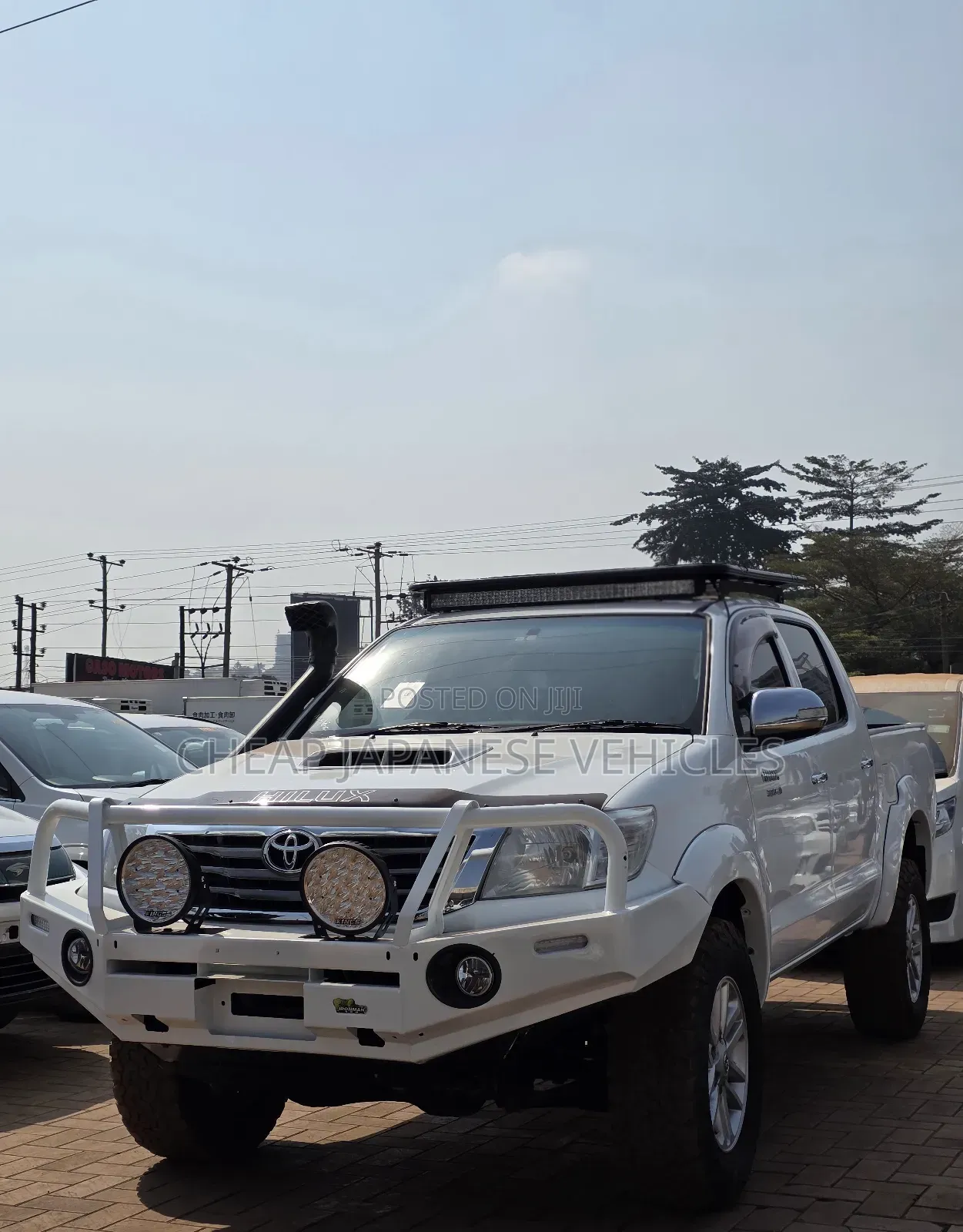 Toyota Hilux SR5 4x4 2013 White