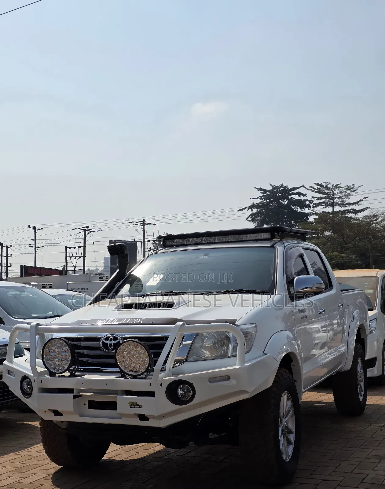 Toyota Hilux SR5 4x4 2013 White