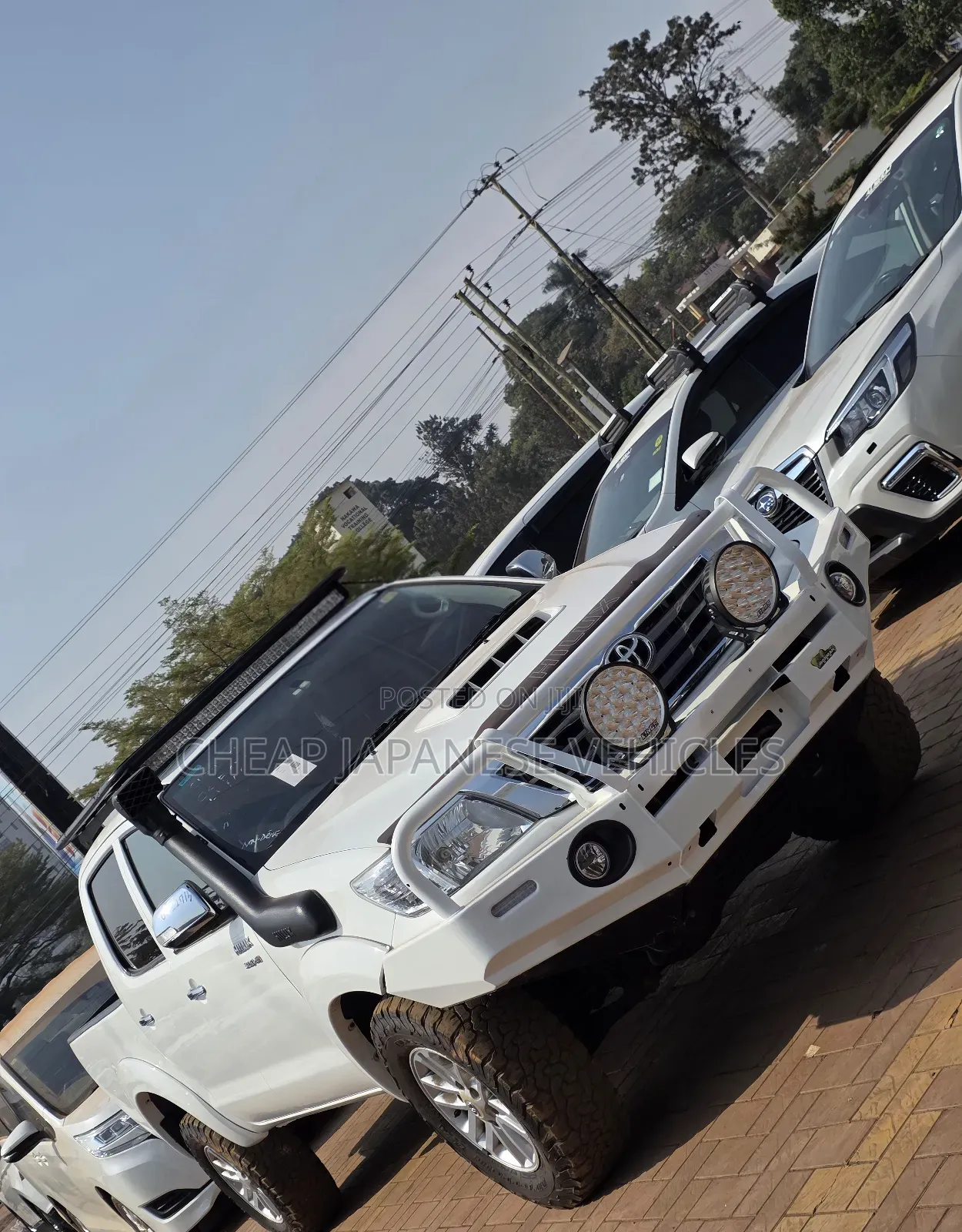 Toyota Hilux SR5 4x4 2013 White
