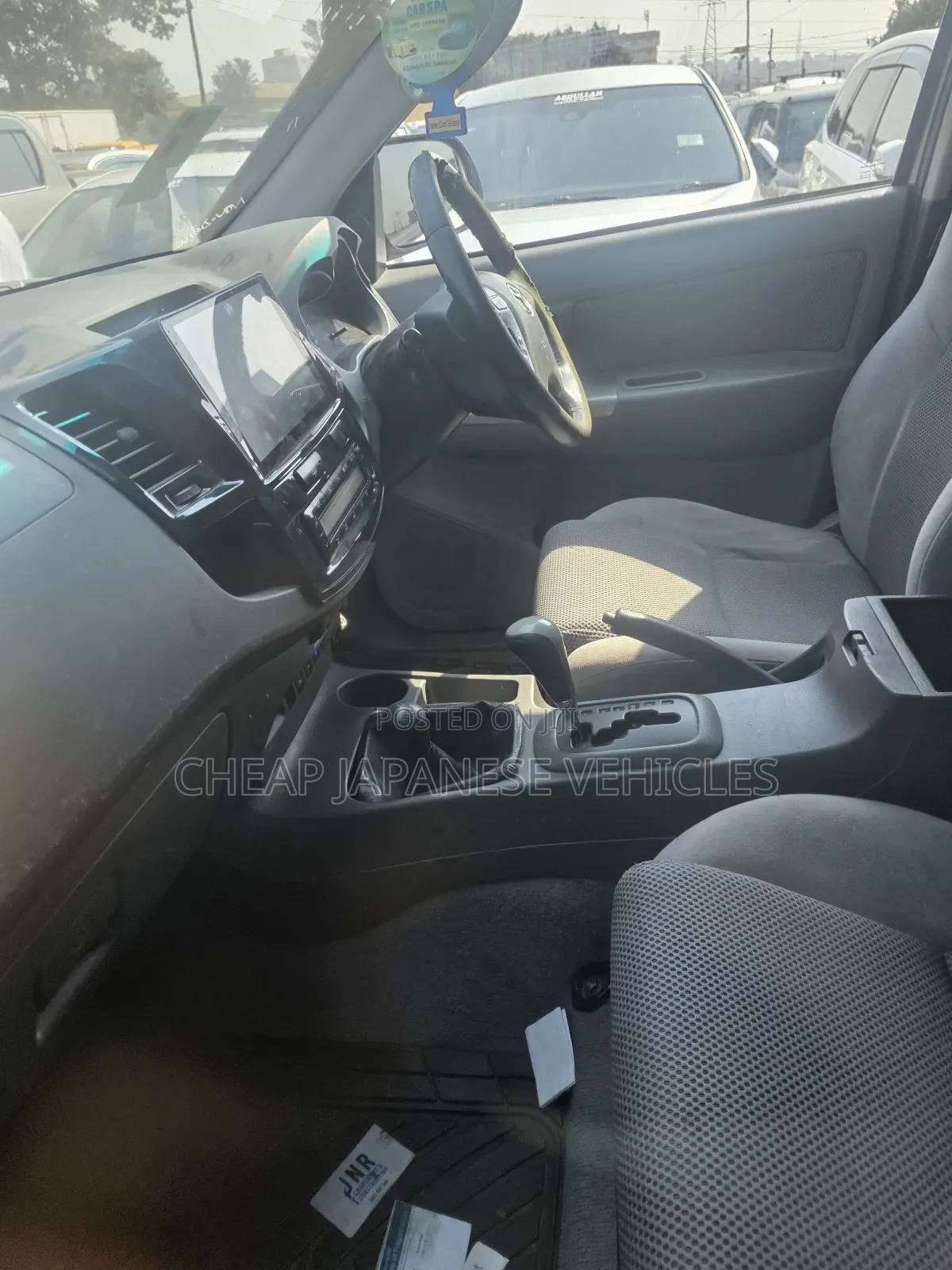 Toyota Hilux SR5 4x4 2013 White