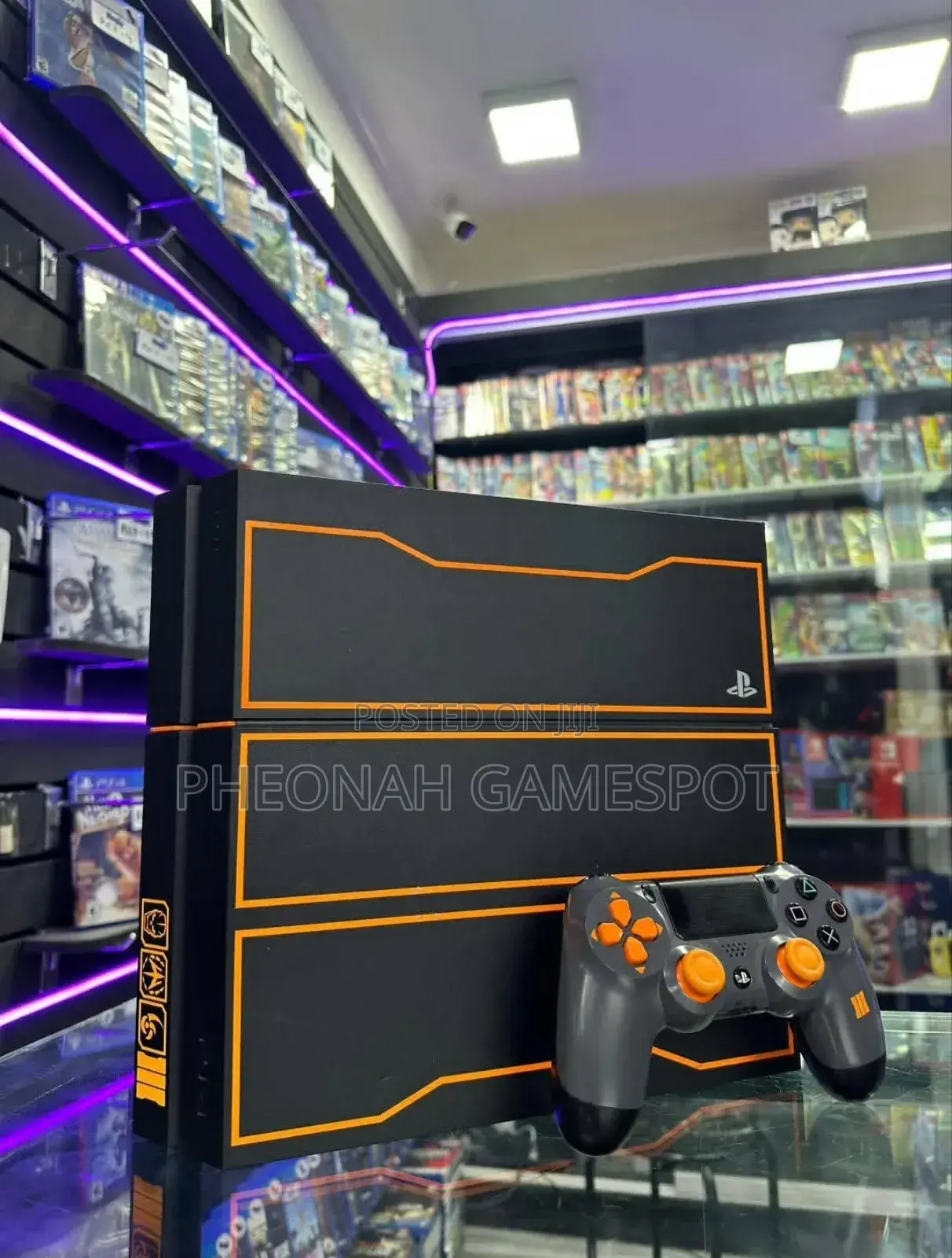 Ps4 Standard Model 9.00 (Chipped), 10 Great Games, 2 Pads.