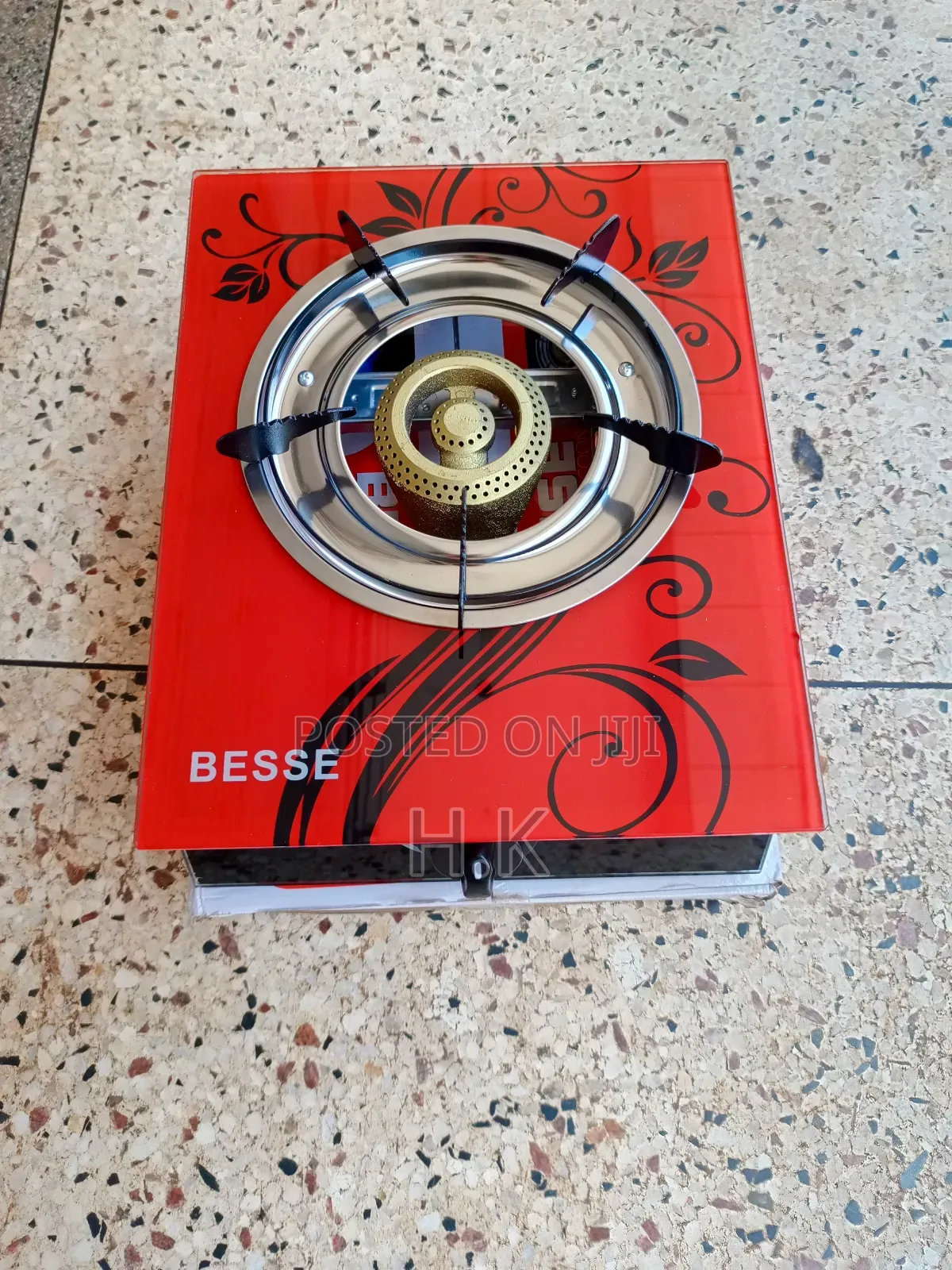 Besse Single-Burner Gas Stove With a Glass Top.