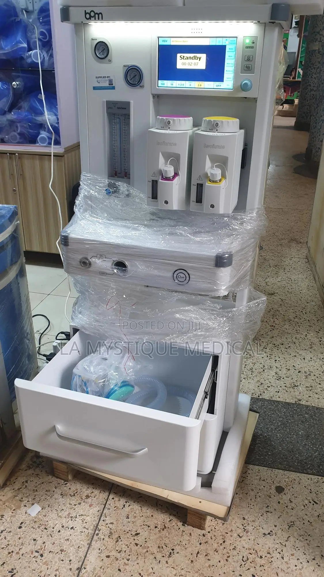 Double Vaporizer Anesthesia Machine