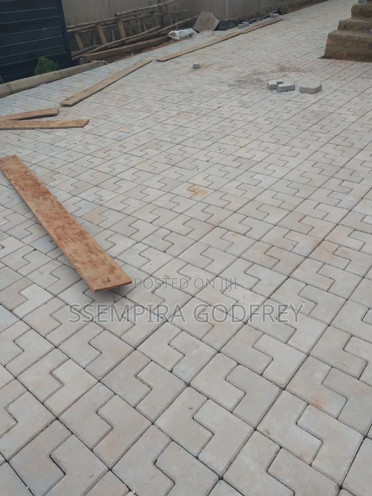 Double L Artisic Proffetional Installer for Pavers in Central Regions