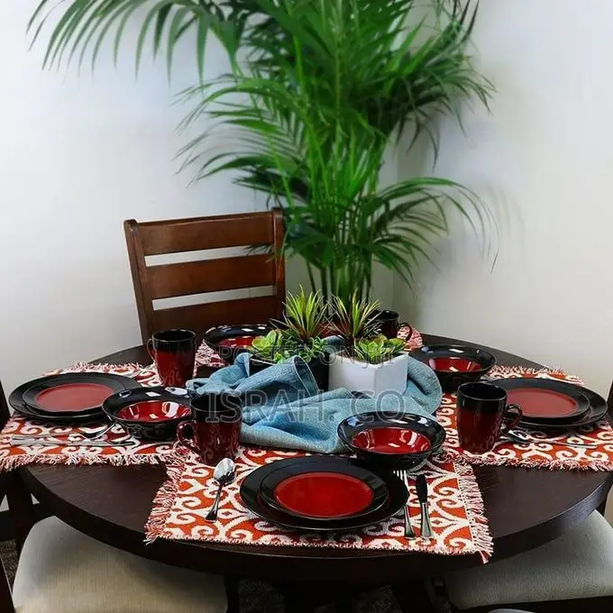 Black Chip Resistant Dinner Sets