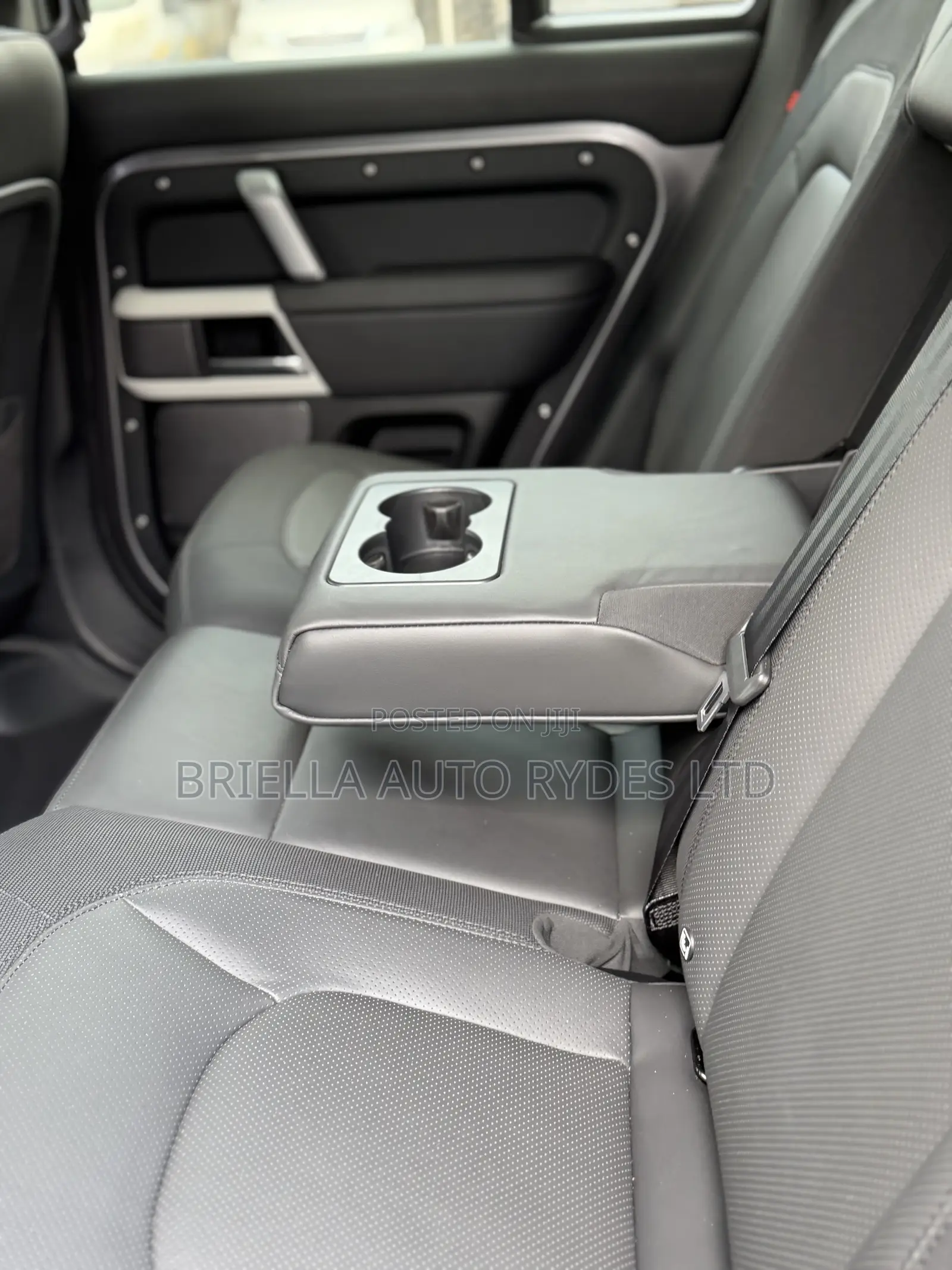 Land Rover Defender 2023 Gray