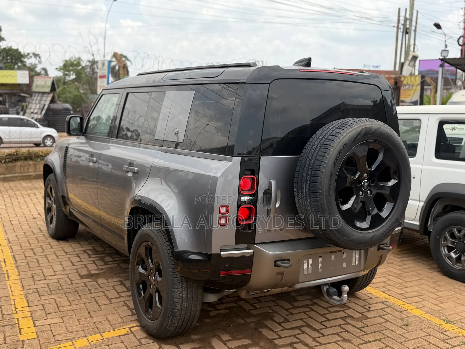 Land Rover Defender 2023 Gray