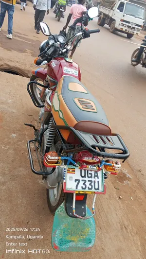 TVS HLX 125 2023 Red