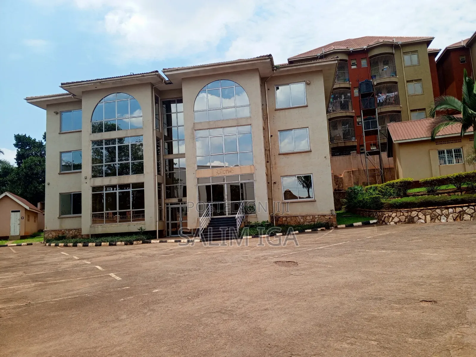 12bdrm Block of Flats in Kololo Property, Central Division for rent