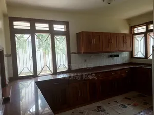5bdrm Maisonette in Kololo Property, Central Division for rent