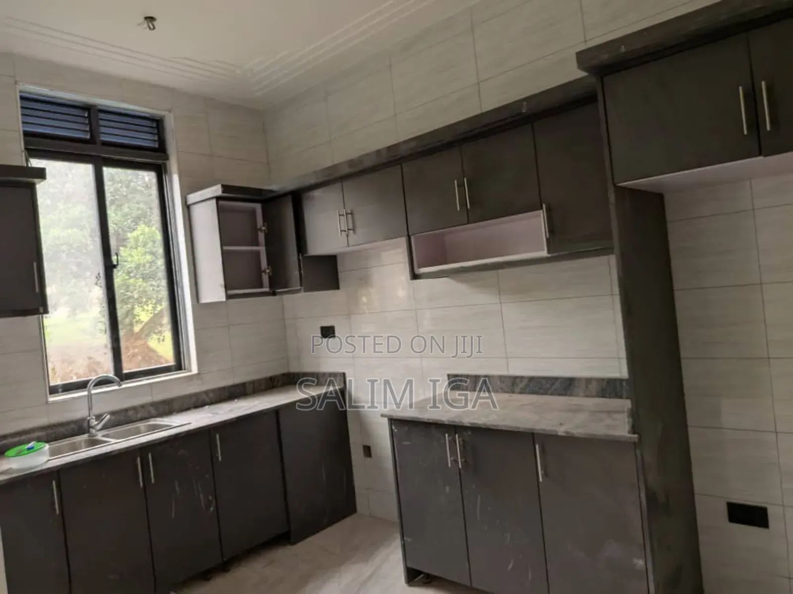 20bdrm Block of Flats in Kololo Property, Central Division for rent