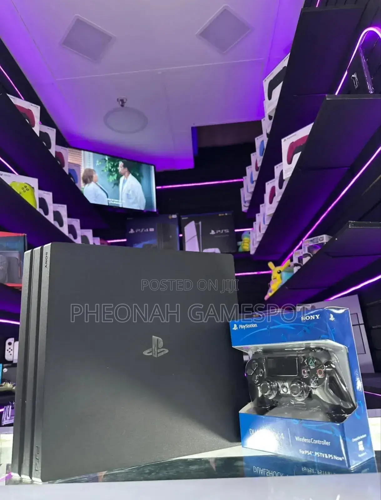Playstation 4 Pro Ps4 Pro (Almost New Chipped, 20 Games, 2 Controllers