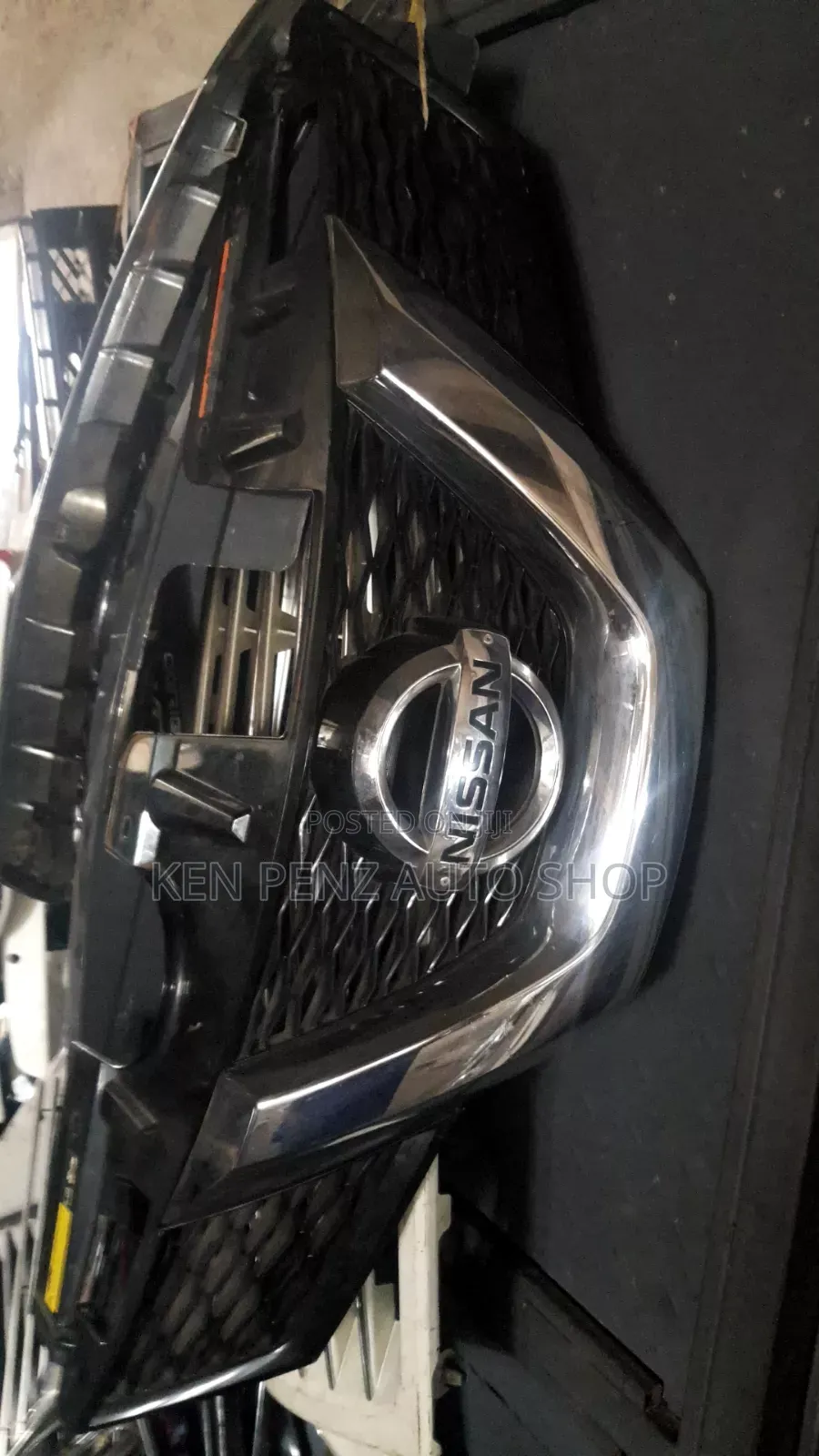 Nissan Murano 2009 Grill