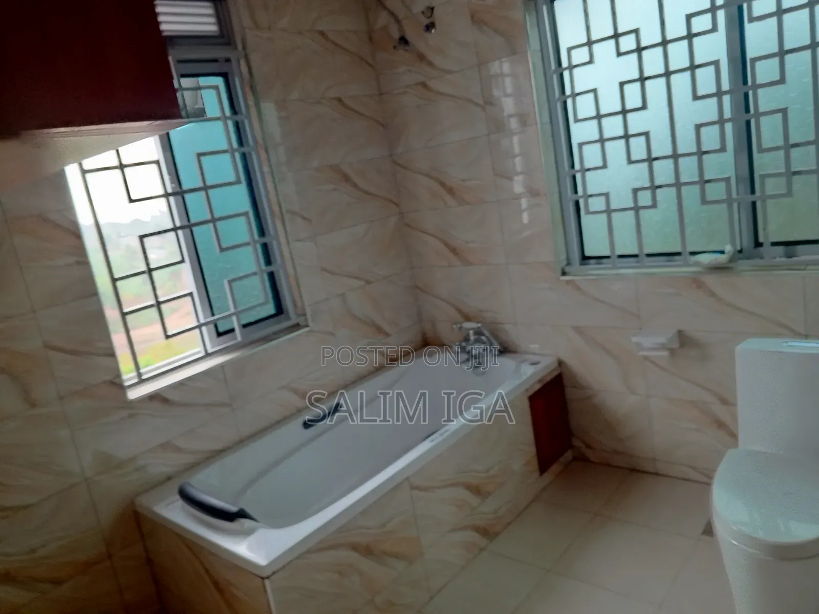 3bdrm Bungalow in Kololo Property, Central Division for rent