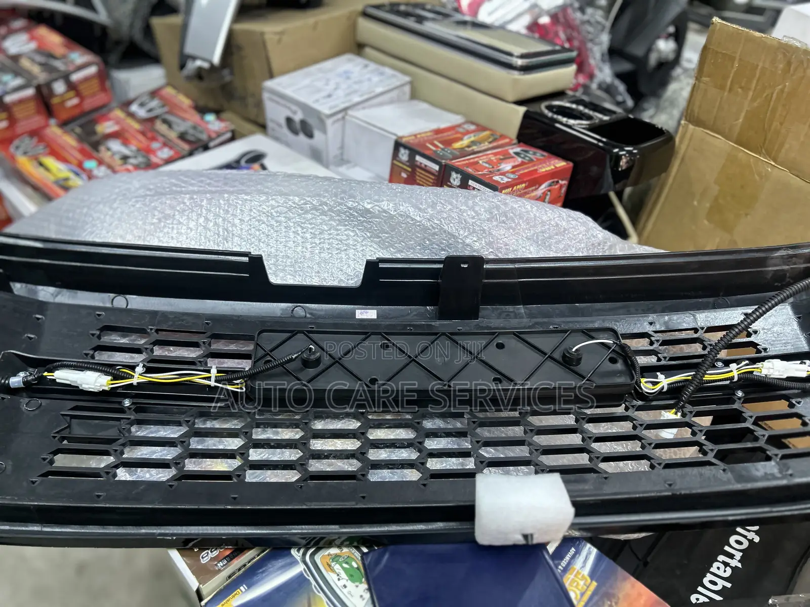 Toyota Cygnus Grill