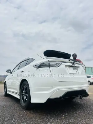 Toyota Harrier 2.0 2014 White