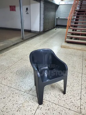Advanced Armed Plastic Chairs Advanced Plastic Chairs