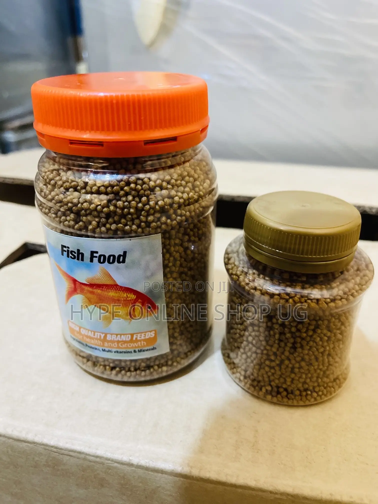 Buy 1 and Get Asmall Tin Free as Bonus 4 Pelletes Fish Feeds