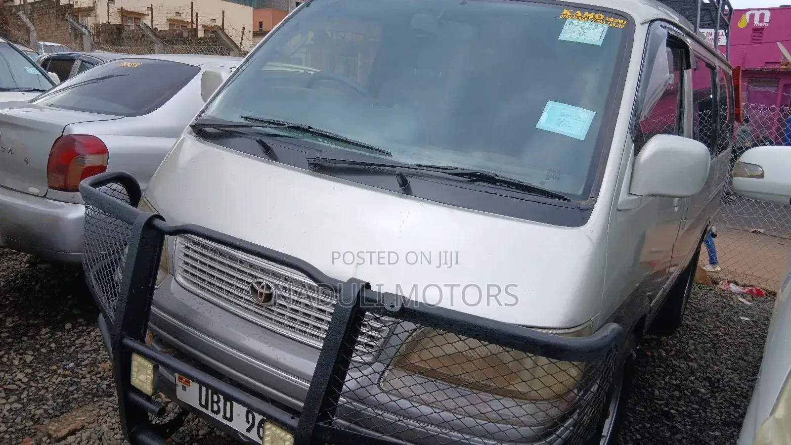 Toyota HiAce 2003 Silver