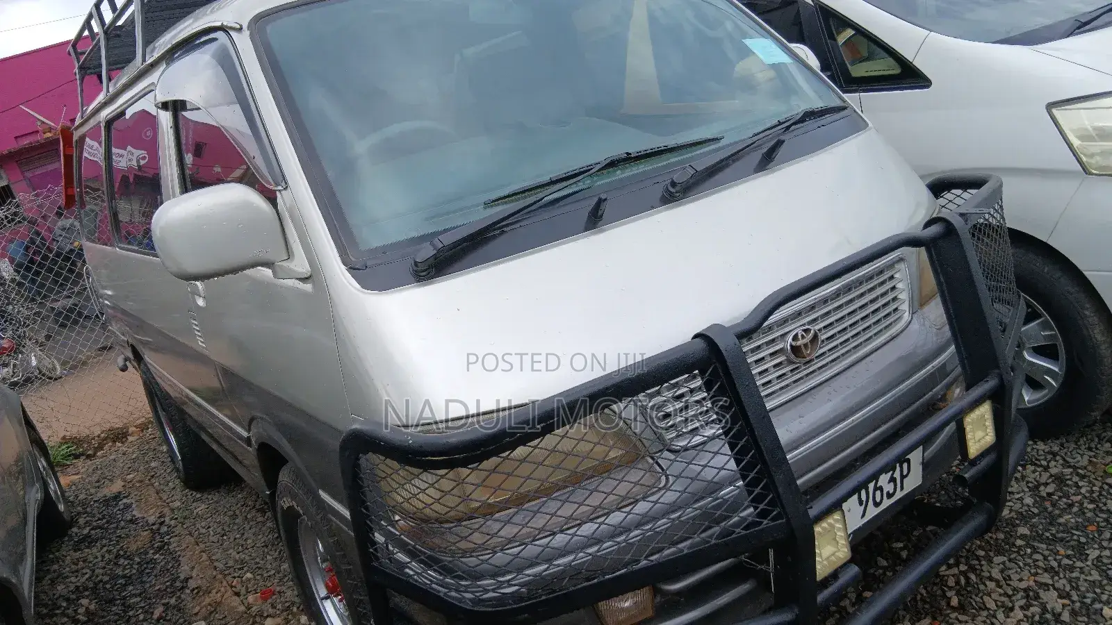 Toyota HiAce 2003 Silver