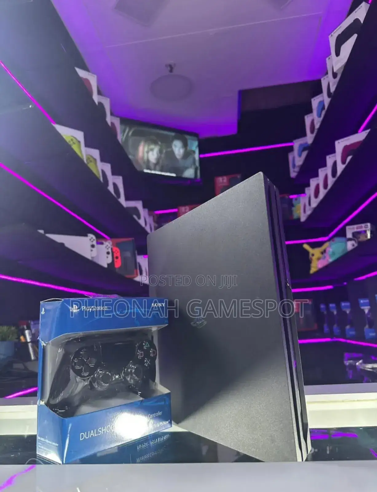 Used Playstation 4 Pro (Chipped) - Massive Bundle! 18 Games + 2 Pads
