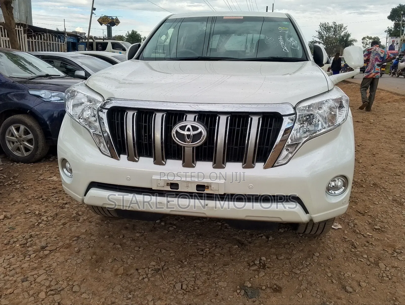 Toyota Land Cruiser Prado 2016 White