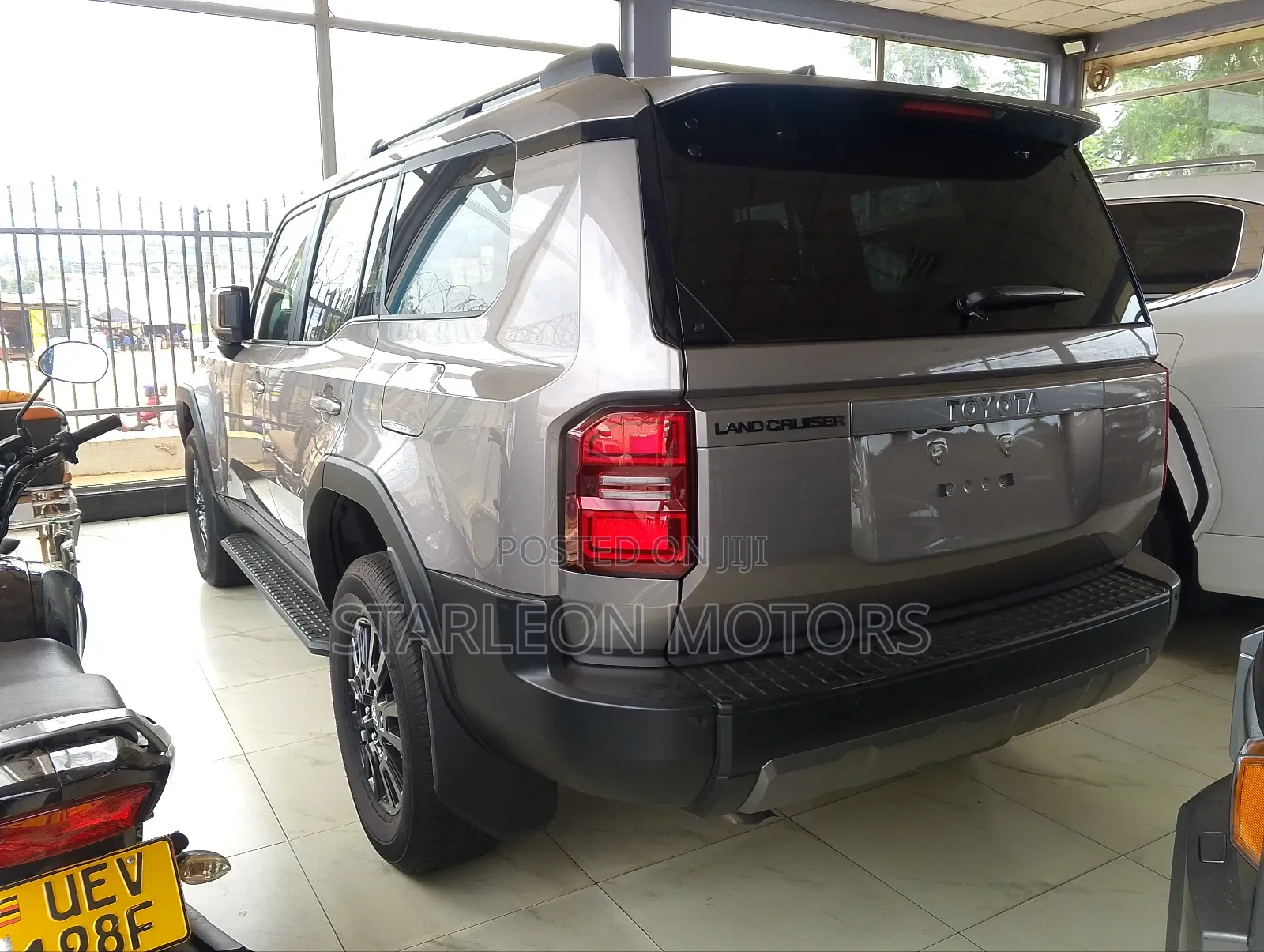 New Toyota Land Cruiser Prado 2.7 2024 Gold