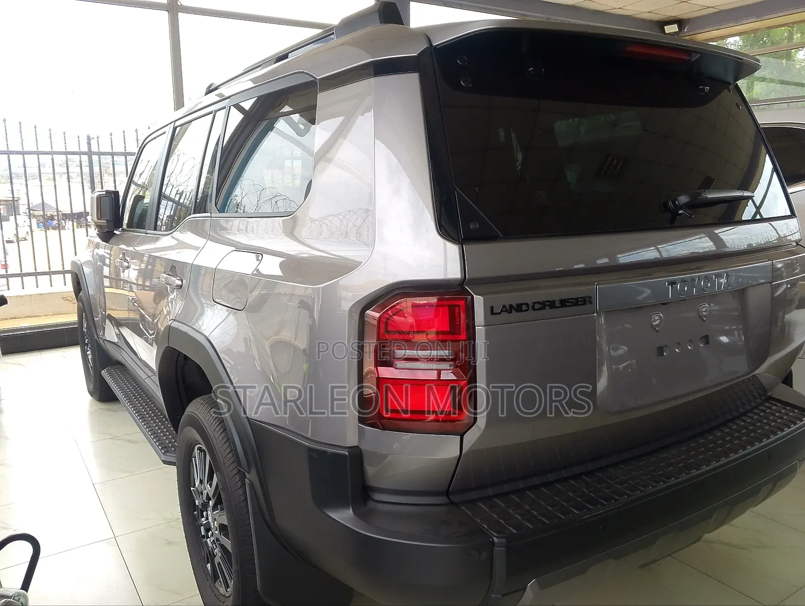 New Toyota Land Cruiser Prado 2.7 2024 Gold