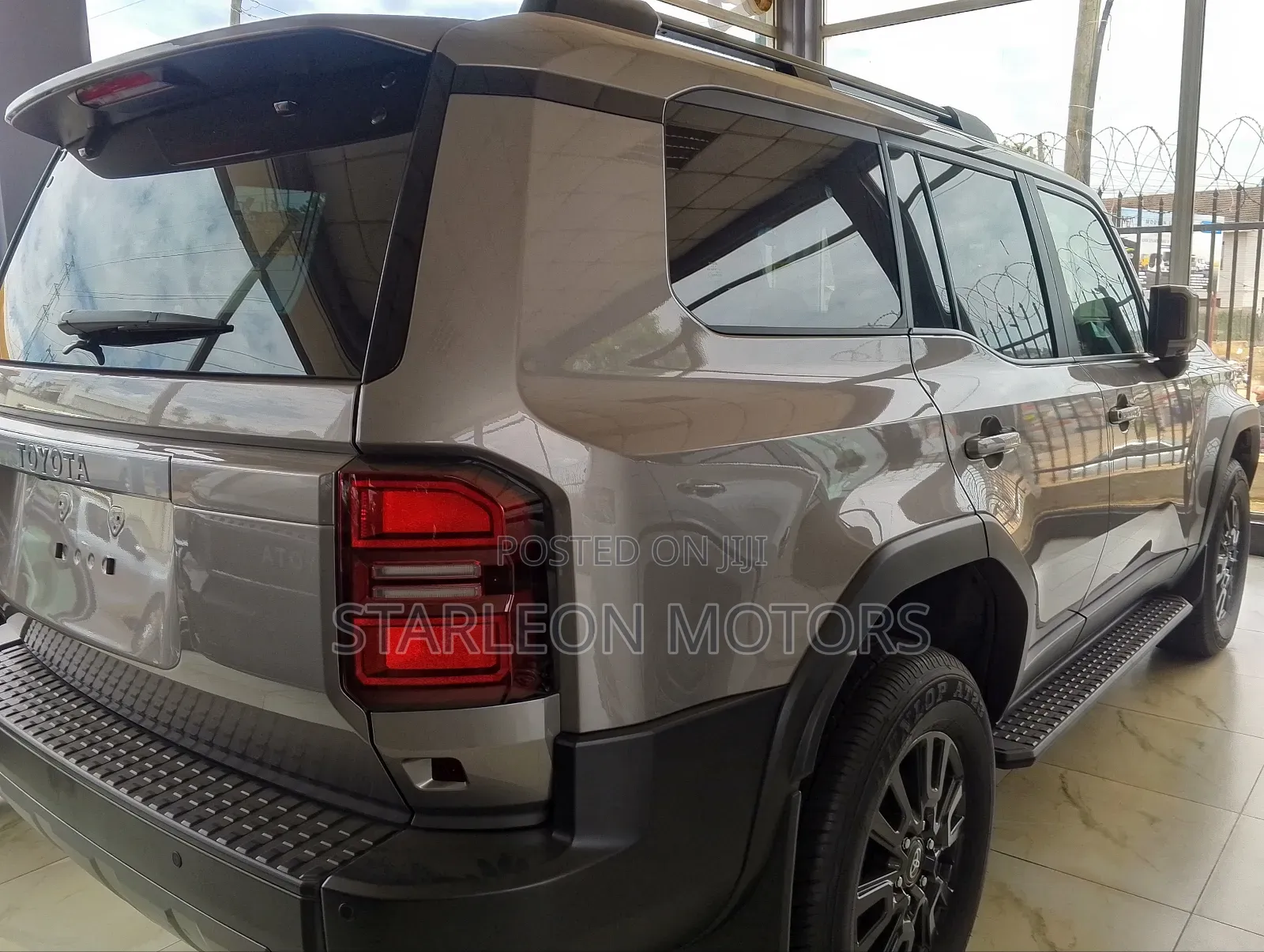 New Toyota Land Cruiser Prado 2.7 2024 Gold