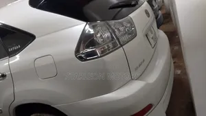 Toyota Harrier 2.4 2010 White